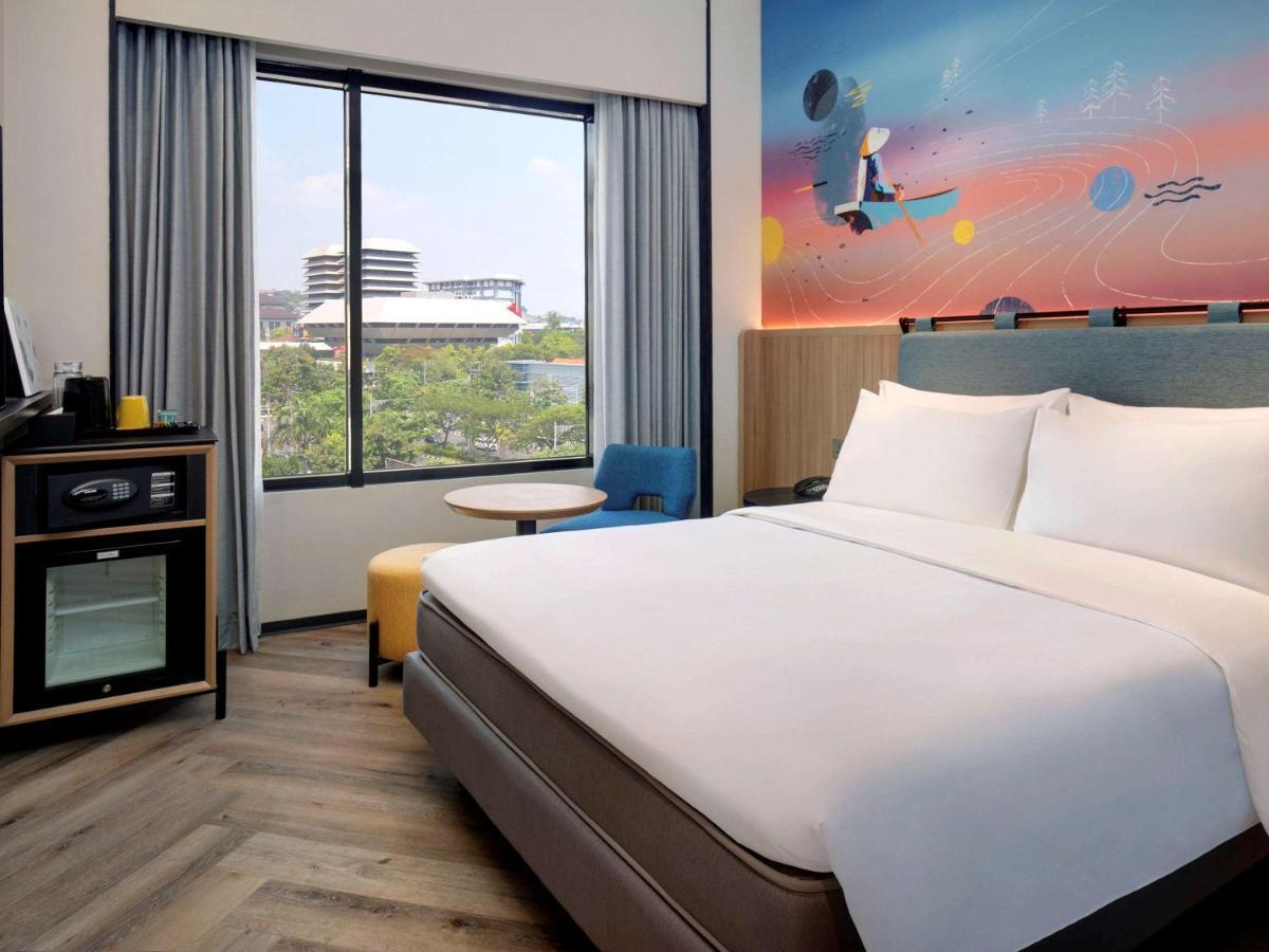 Ibis Styles Semarang Simpang Lima Hotel Exterior photo